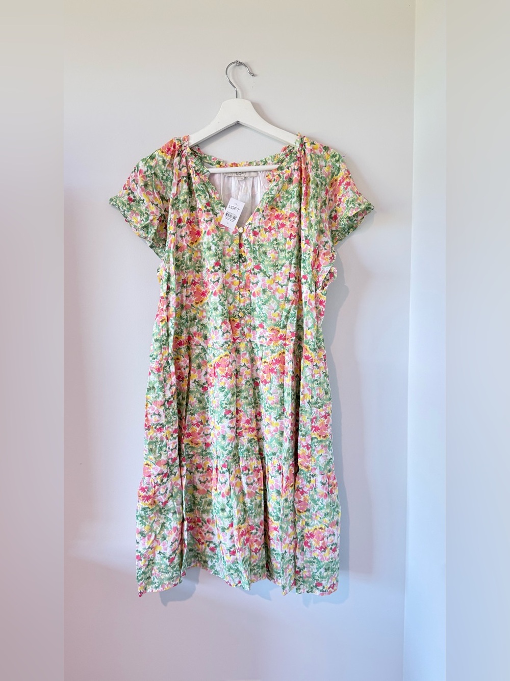 NWT LOFT Floral Tiered Dress Vacation Travel Cocktail Women L Summer Colorful